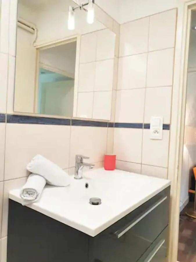 טולוז Le 10 Avril - T3 75M2 Centre Ville 0*,
